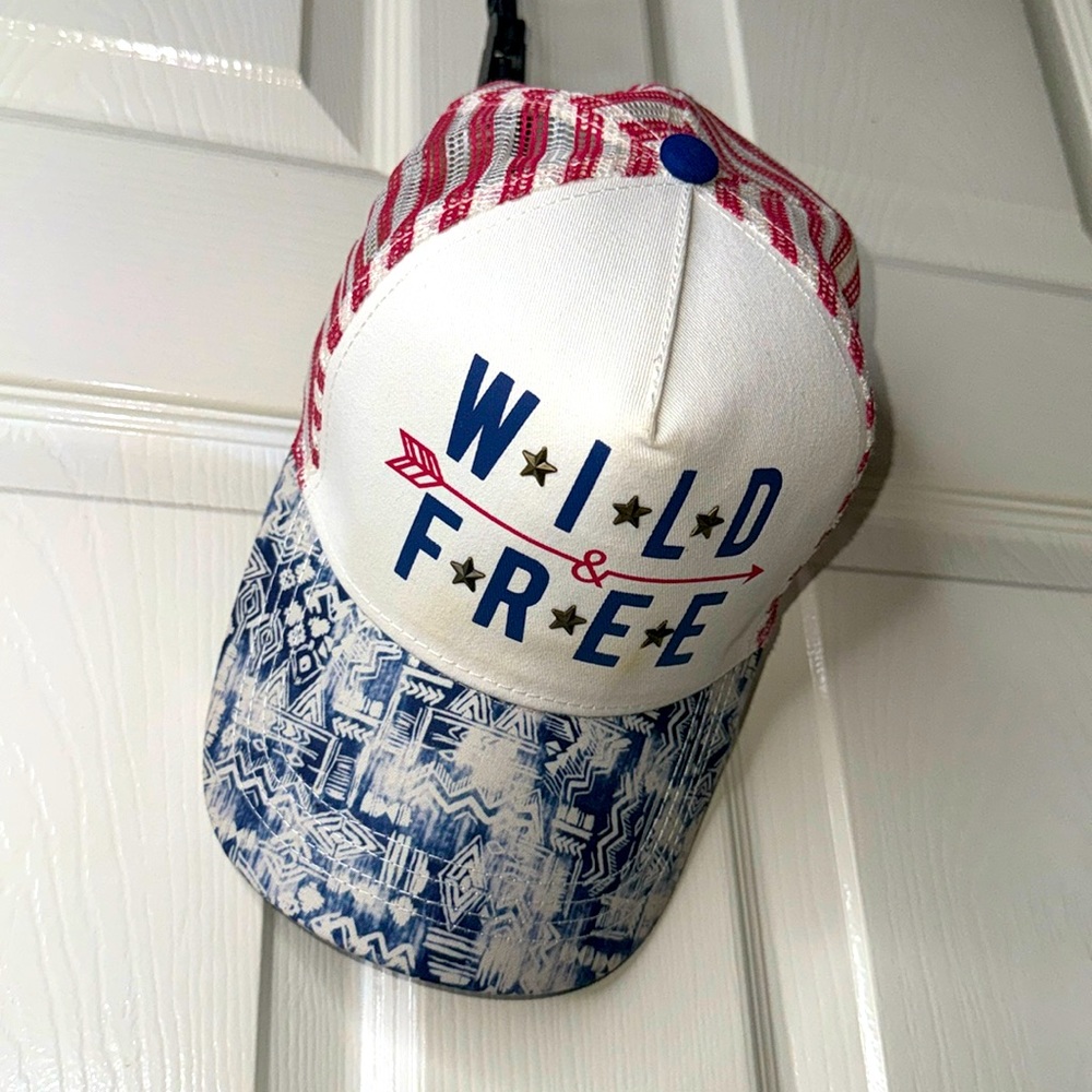 WILD & Free Cap 🧢